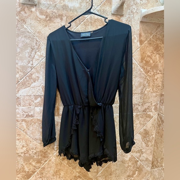 Astr small romper - Picture 1 of 3